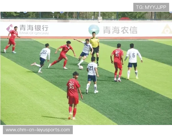 “新都兴城垒球赛：精彩对抗，精彩无限”