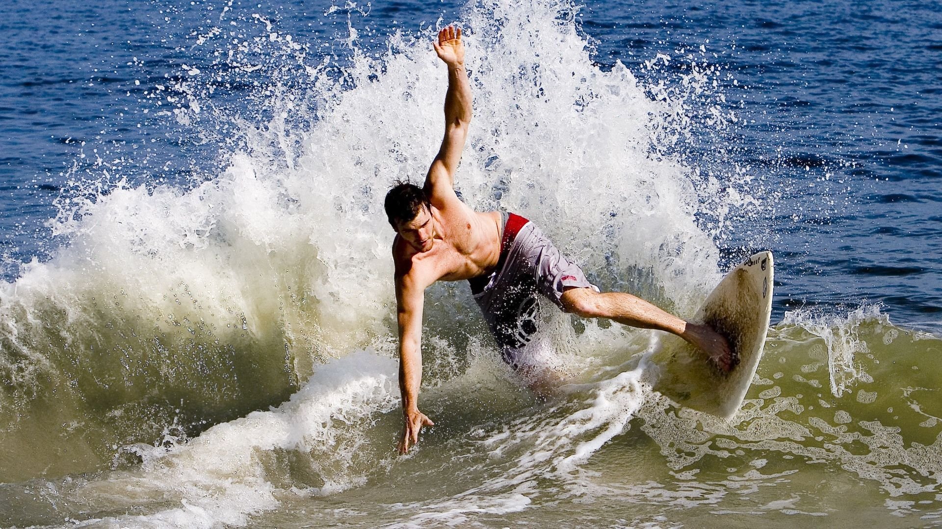 乔治·巴尔:全黑队中场的“稳定器”,每次传球都充满威胁